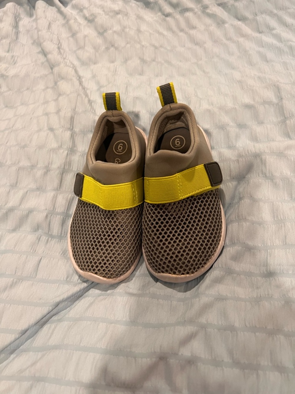 Cat & Jack Kids Breathable Mesh Water Sneakers